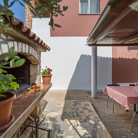 Gorgeous In With Wifi * פולה