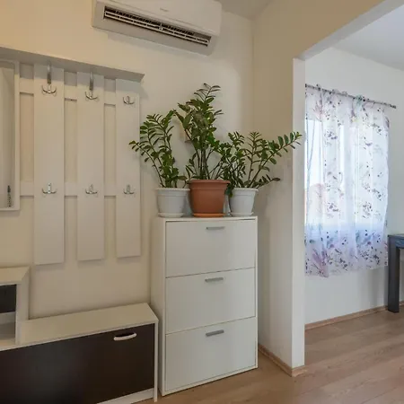 Gorgeous In With Wifi