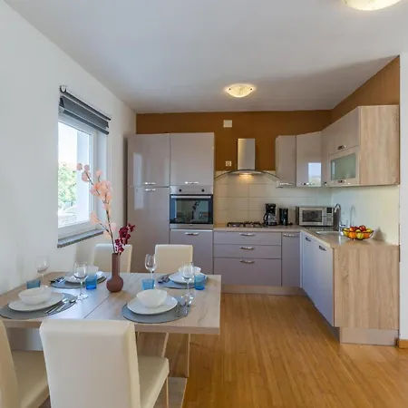 Gorgeous In With Wifi Casa vacanze Pola