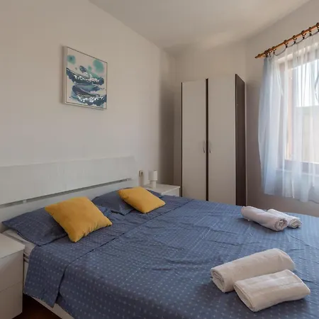 Gorgeous In With Wifi *