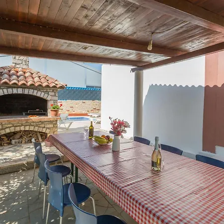 Gorgeous In With Wifi *